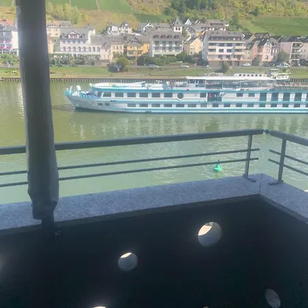 Moselapart Apartman *